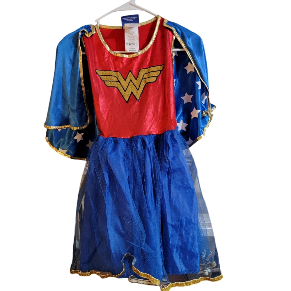 Wonder Woman 5 piece Costume size Kids M
